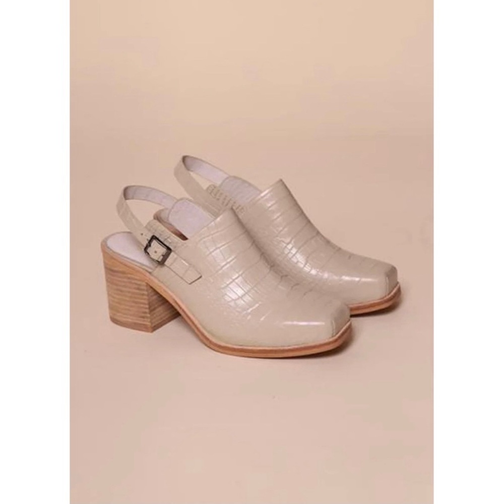 Intentionally Blank Anthropologie Honcho Lizard Embossed Clog Leather Cream 10